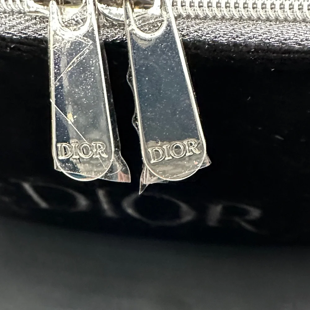 Dior Black Velvet Pouch with J’adore EDP, lip glow and Capture. ALL NEW - Picture 7 of 10